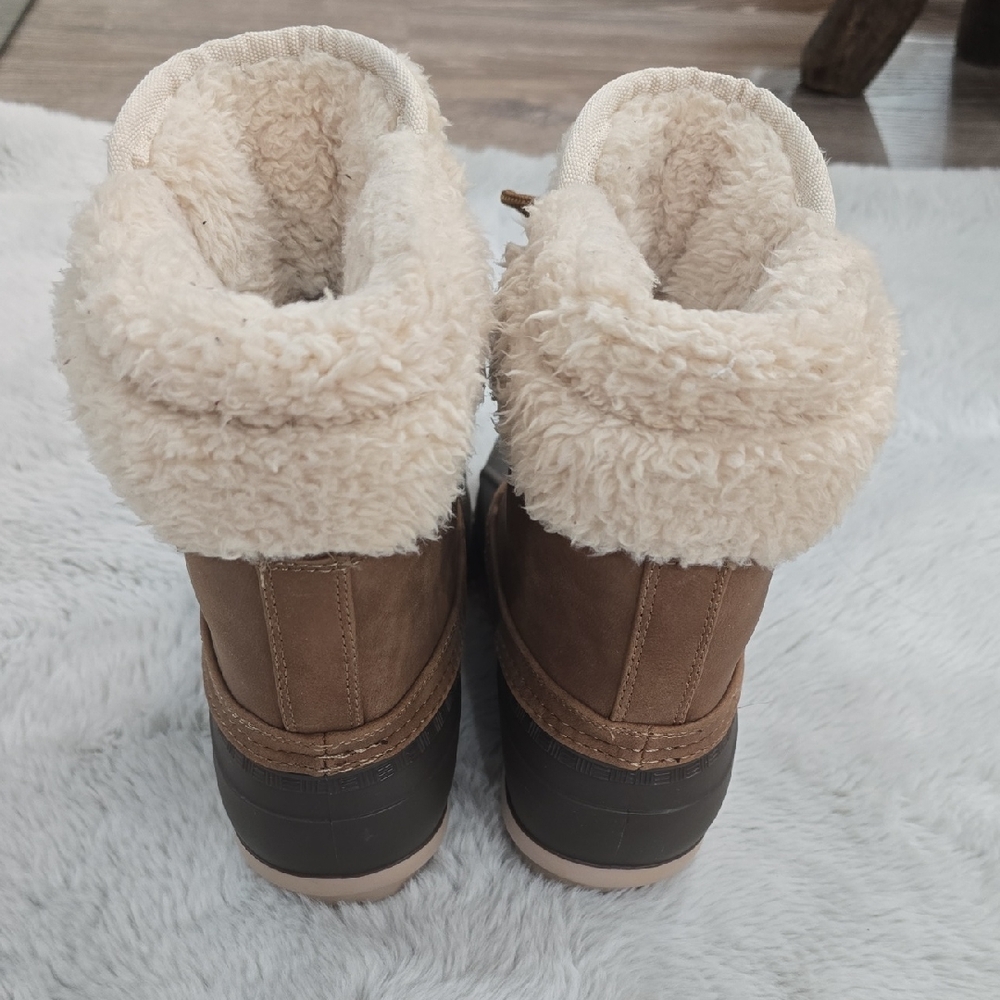 Tommy Hilfiger Tan and Cream Winter Boots